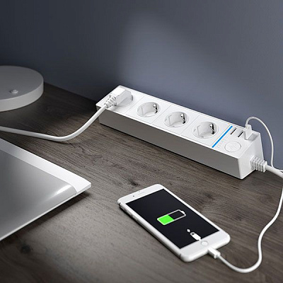 Werkel WL20-04-03 Розеточный блок 4-х местный + 3 USB белый