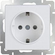 Werkel W1171101 Розетка с заземлением и шторками (белая)
